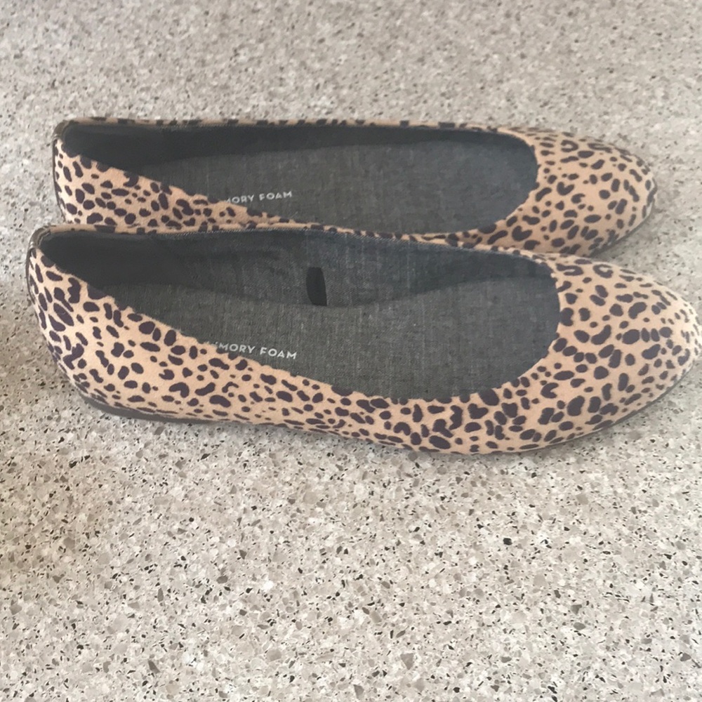 Leopard print flats